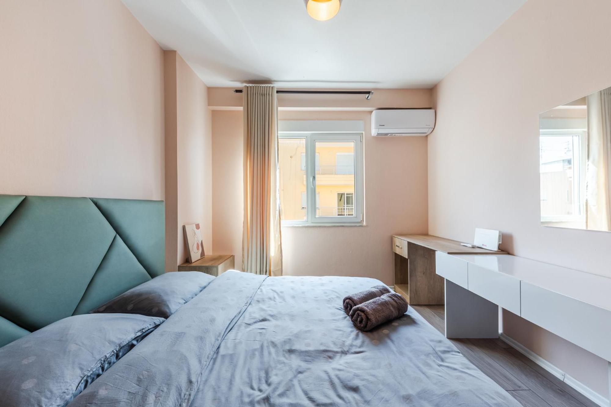 Sunny Central Apartment Durres Ngoại thất bức ảnh