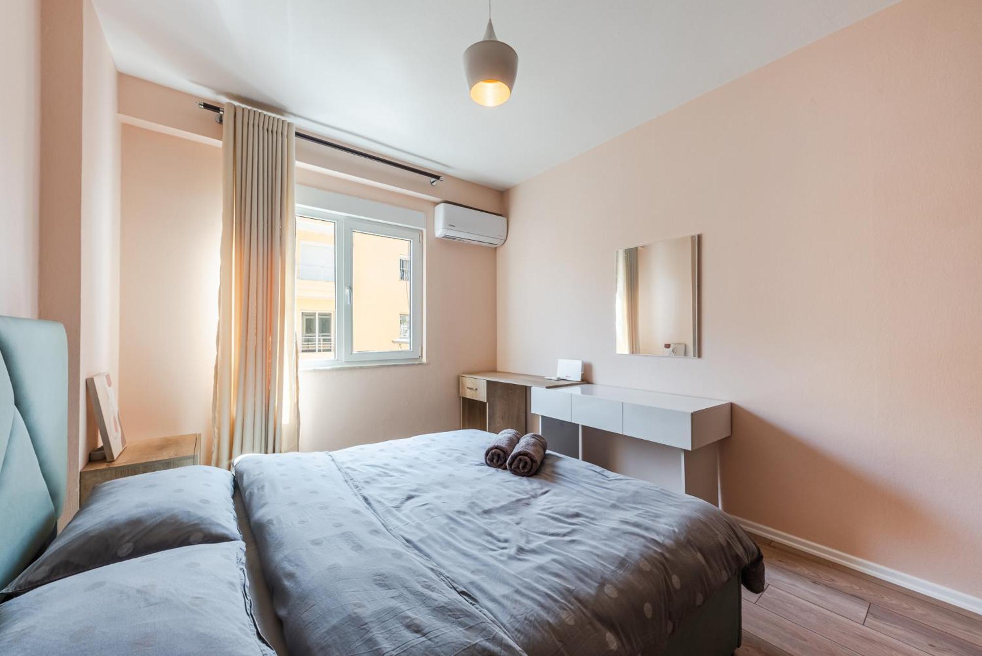 Sunny Central Apartment Durres Ngoại thất bức ảnh